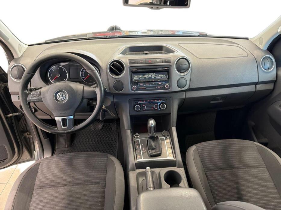 VOLKSWAGEN Amarok 2013