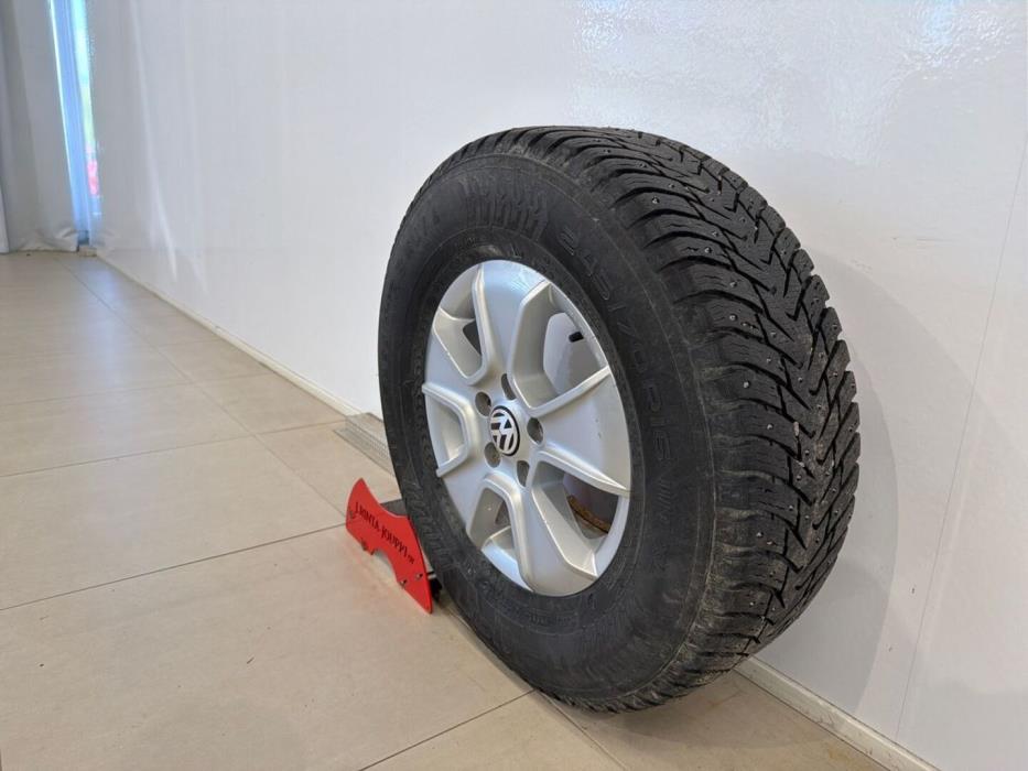 VOLKSWAGEN Amarok 2013