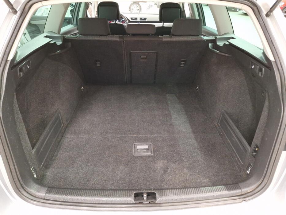 VOLKSWAGEN Passat 2014