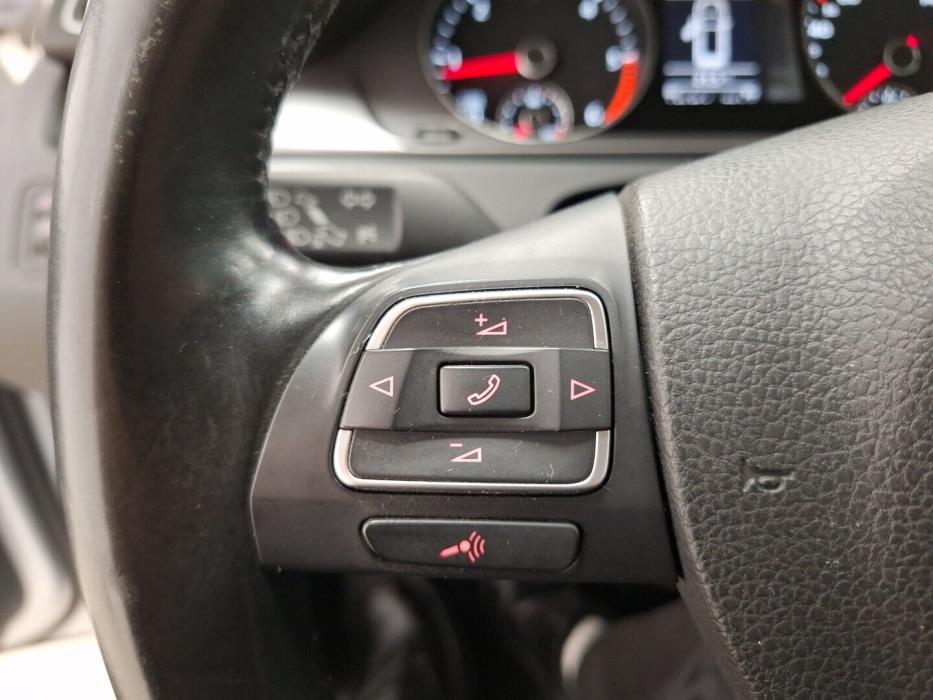 VOLKSWAGEN Passat 2014