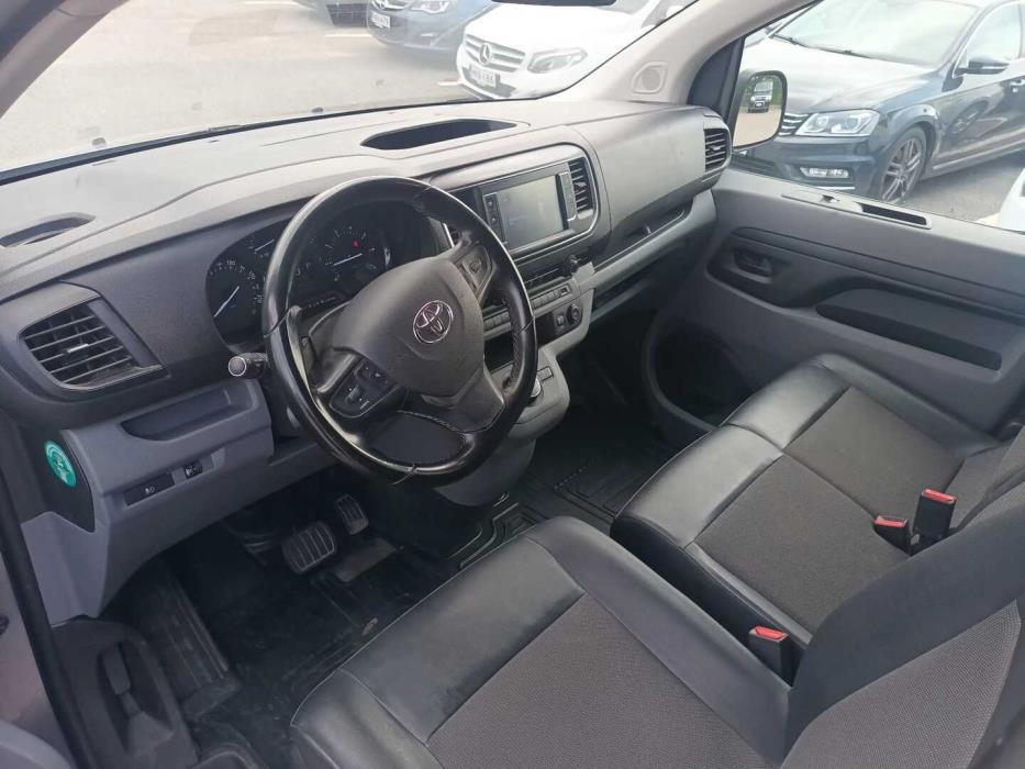 TOYOTA Proace 2021