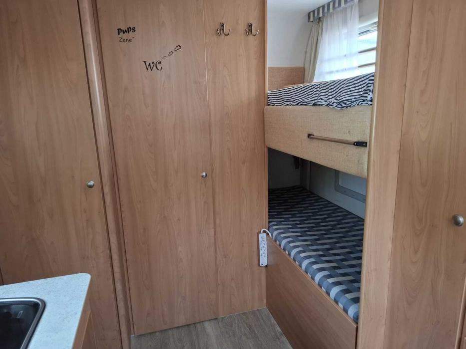 BÜRSTNER A 645 ACTIVE 2003