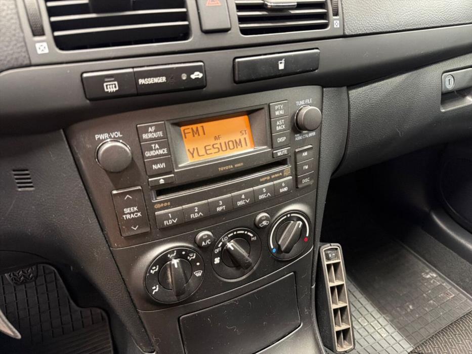 TOYOTA Avensis 2008