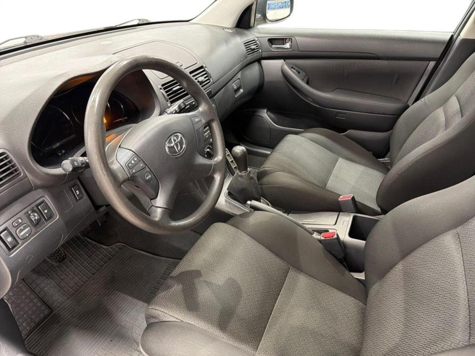 TOYOTA Avensis 2008
