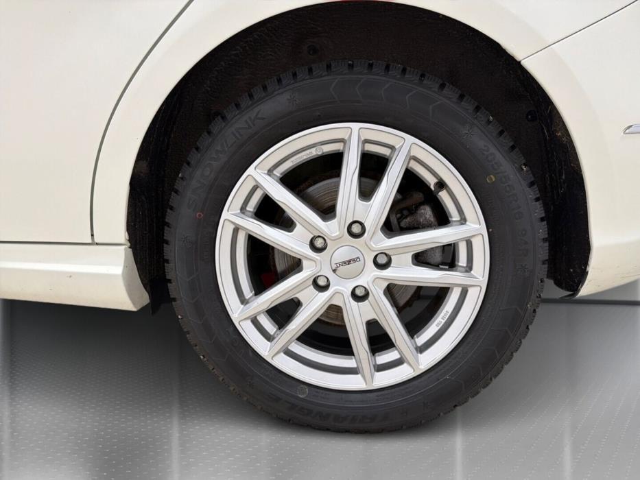 MERCEDES-BENZ B 2013