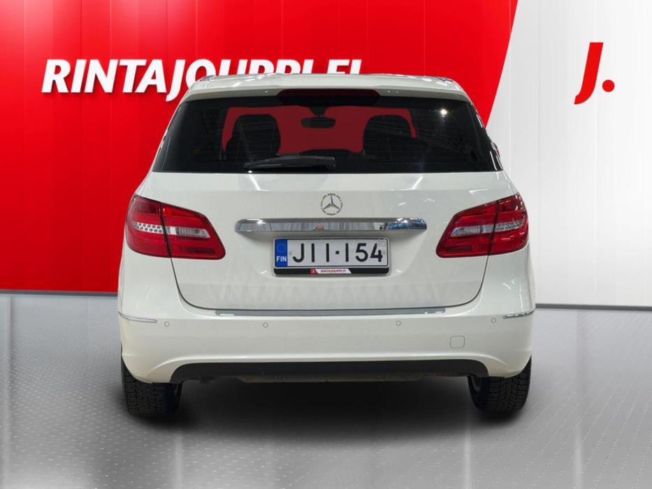 MERCEDES-BENZ B 2013
