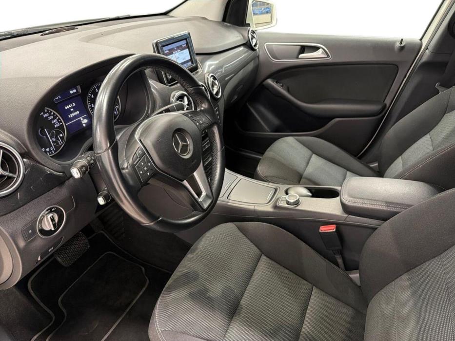 MERCEDES-BENZ B 2013