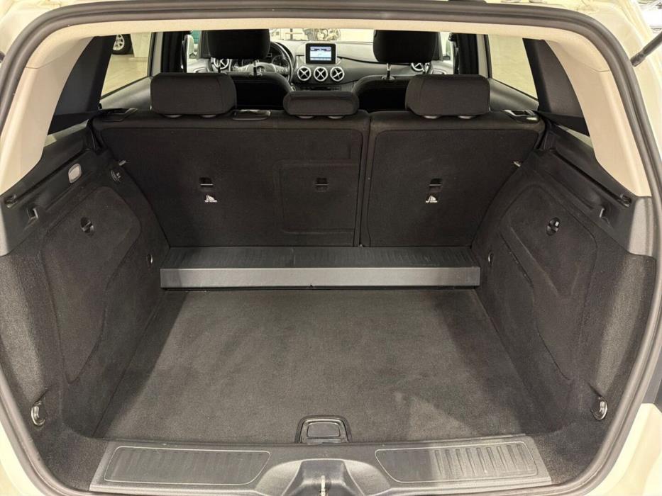MERCEDES-BENZ B 2013
