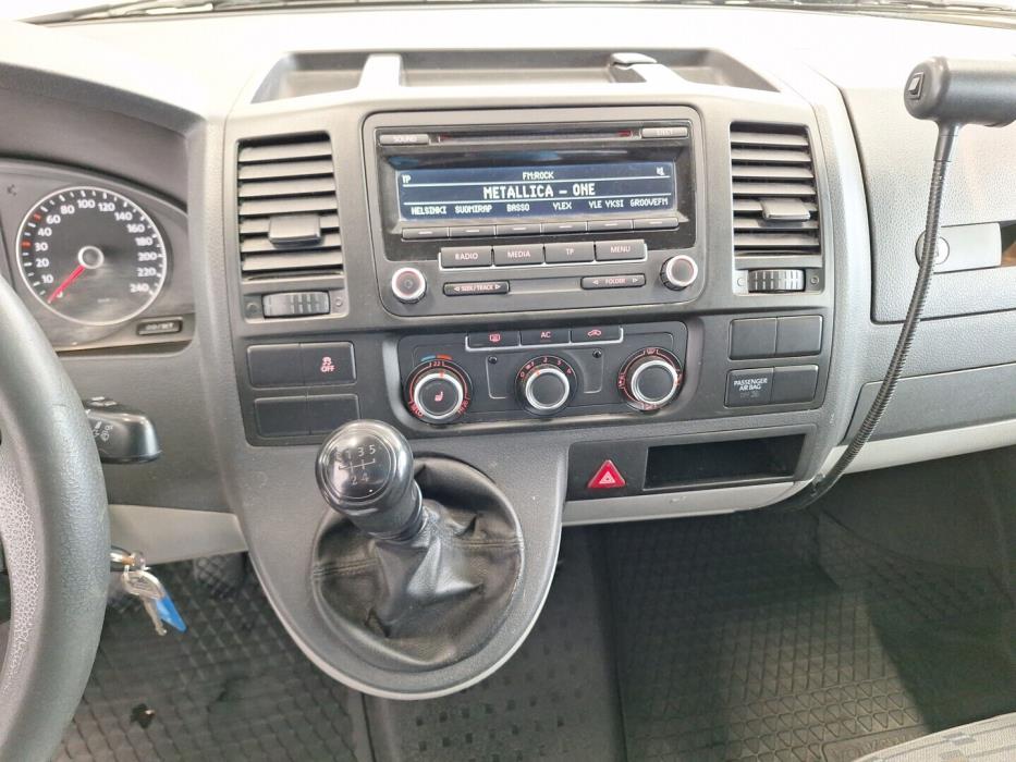 VOLKSWAGEN Transporter 2011