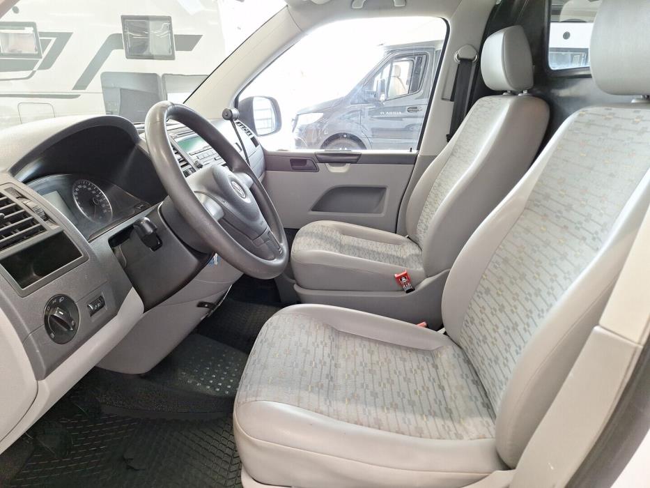 VOLKSWAGEN Transporter 2011