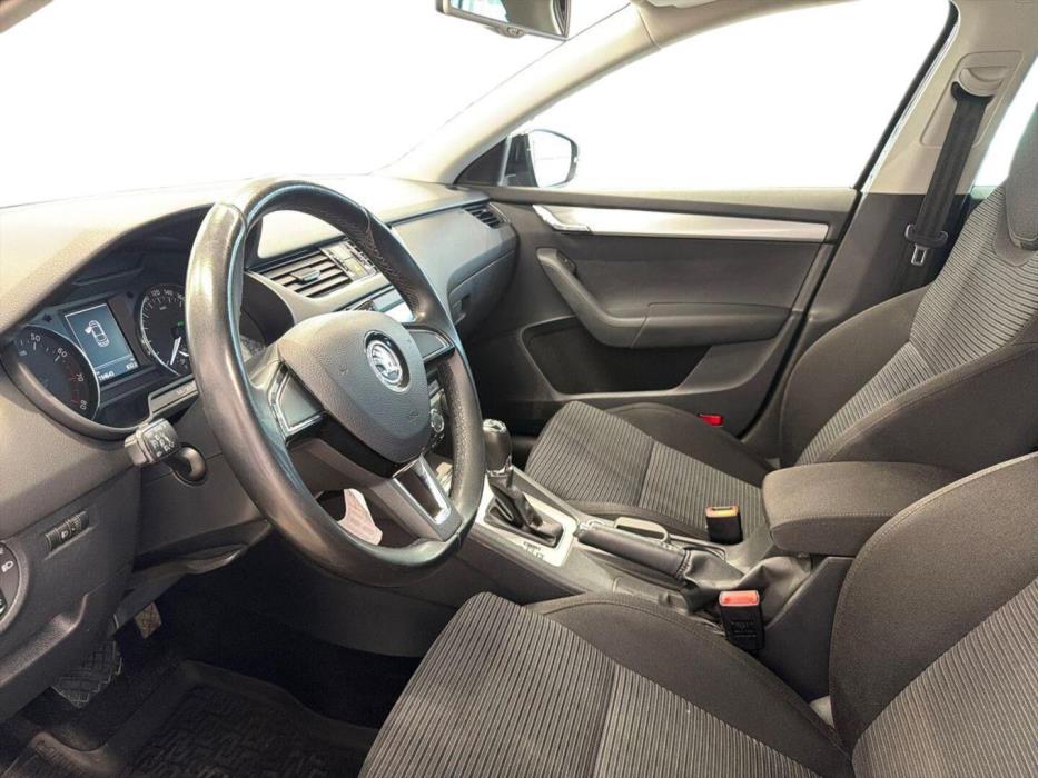 SKODA Octavia 2014