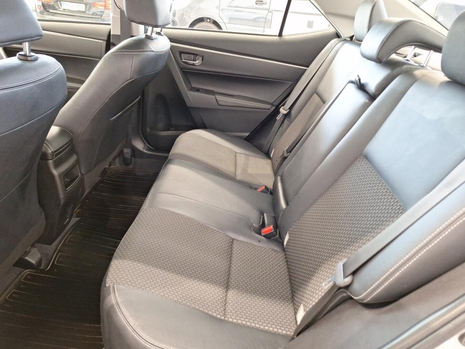 TOYOTA Corolla 2014