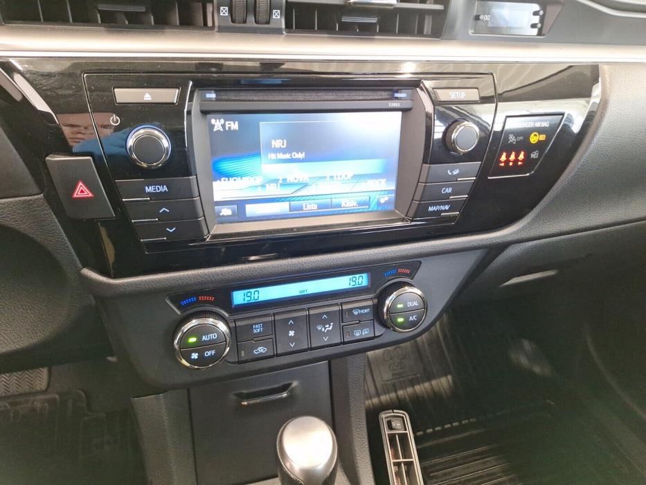 TOYOTA Corolla 2014