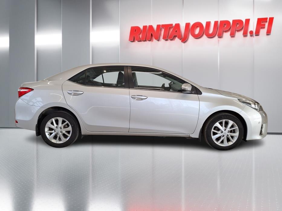 TOYOTA Corolla 2014