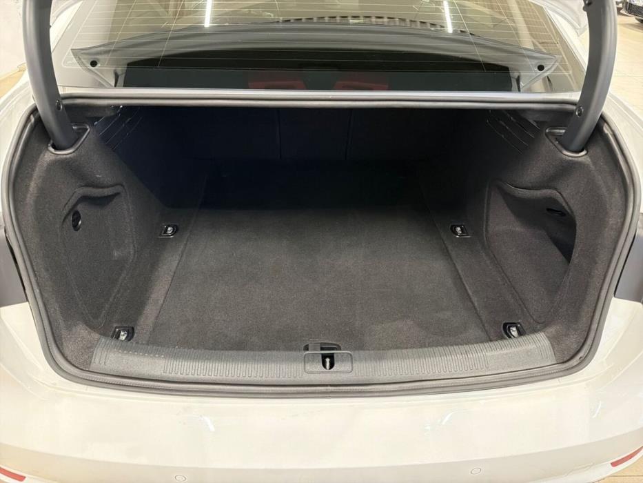 AUDI A4 2016