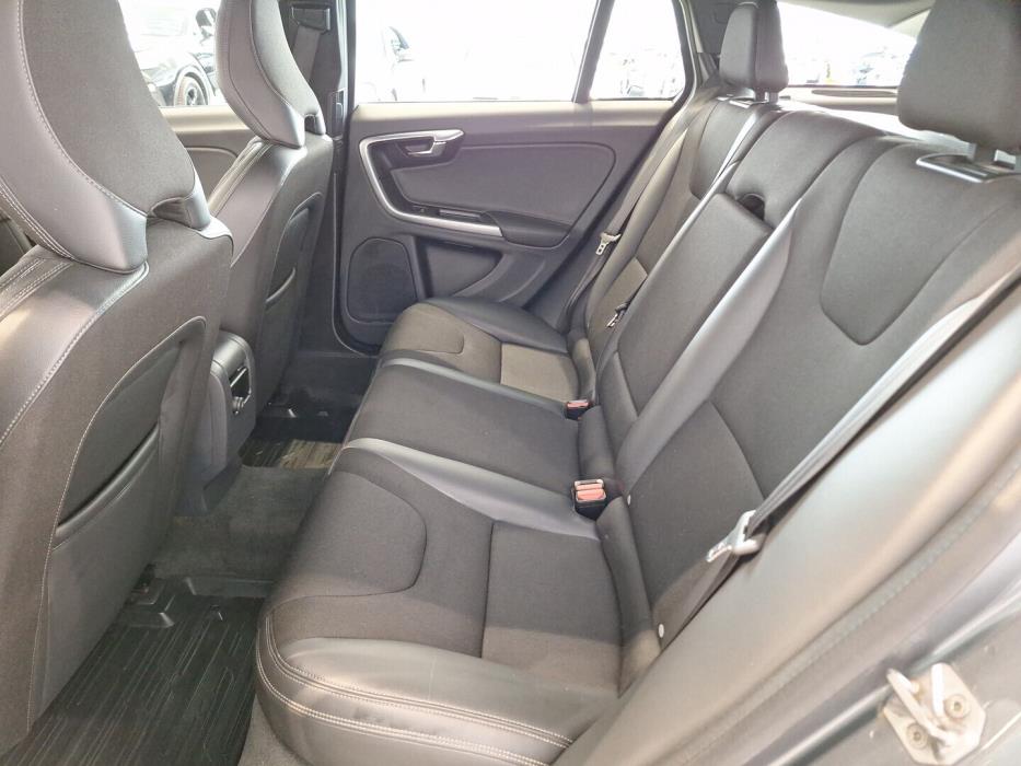 VOLVO V60 Cross Country 2016