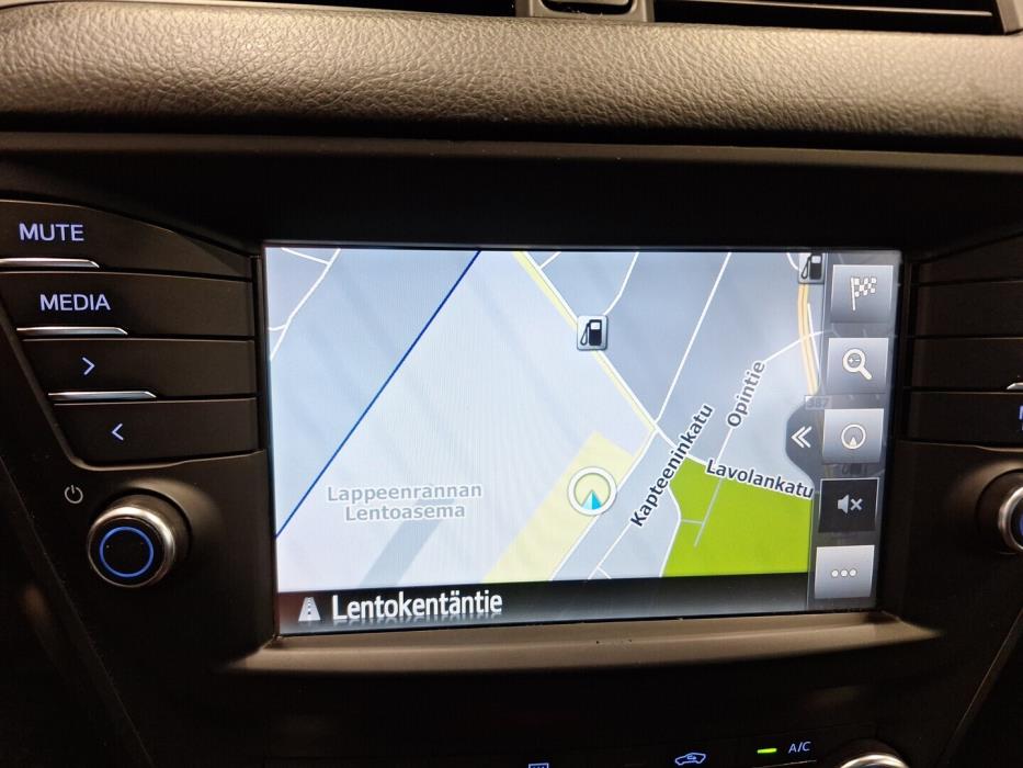 TOYOTA Avensis 2018