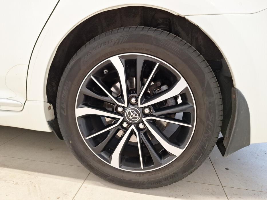 TOYOTA Avensis 2018