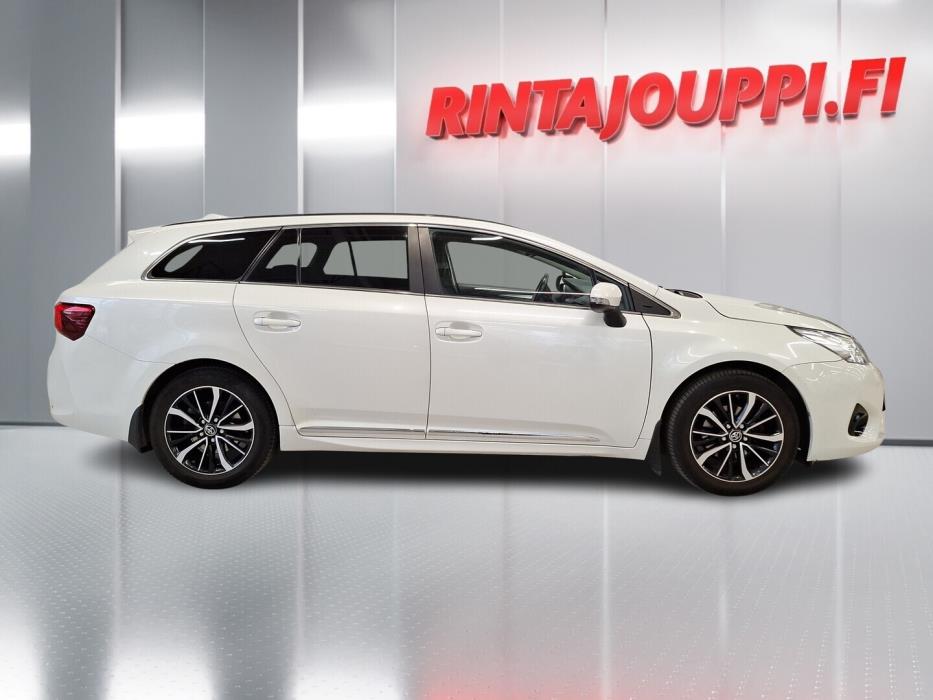 TOYOTA Avensis 2018