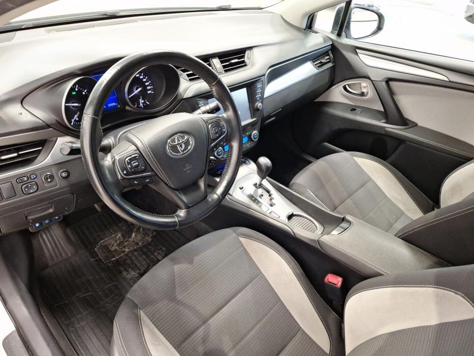 TOYOTA Avensis 2018