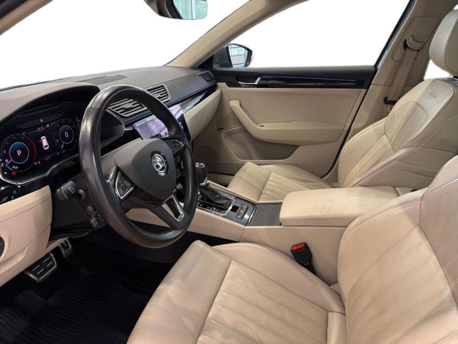 SKODA Superb 2019