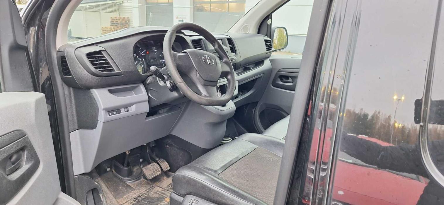 TOYOTA Proace 2020
