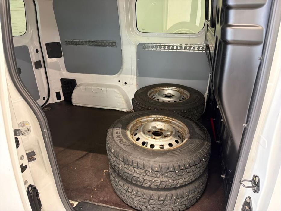 NISSAN NV200 2012