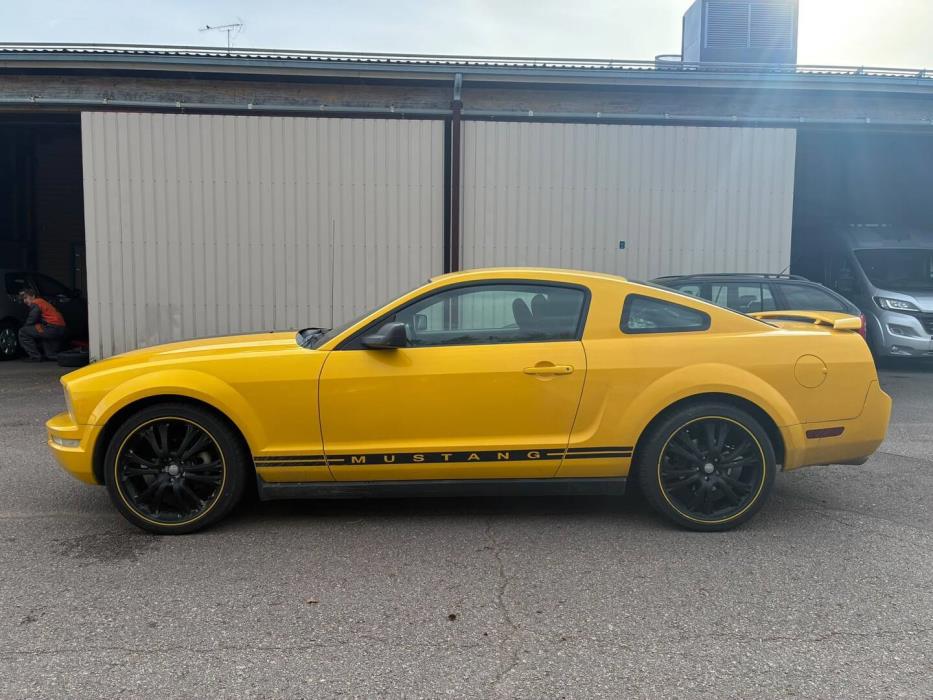 FORD Mustang 2005