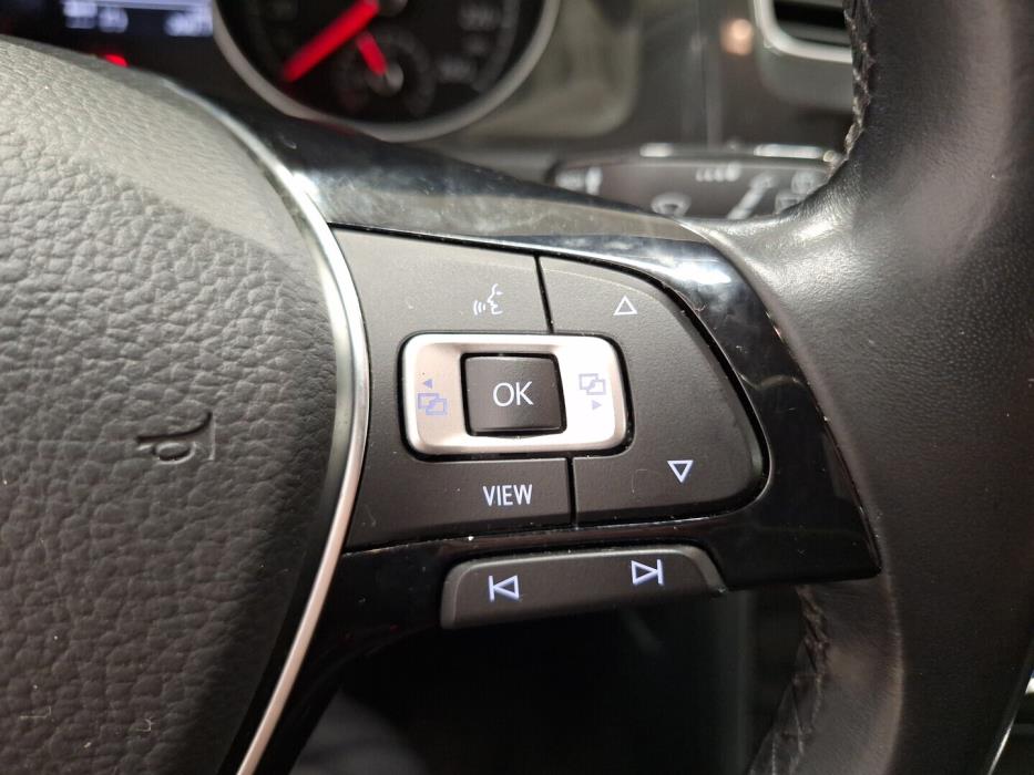 VOLKSWAGEN Golf 2019