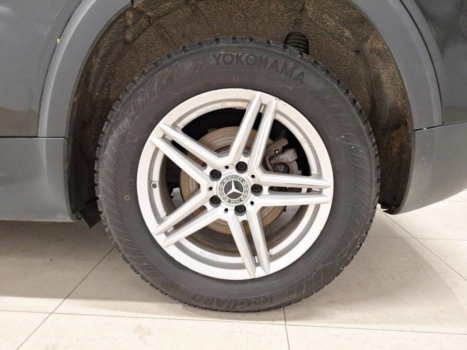 MERCEDES-BENZ GLB 2021