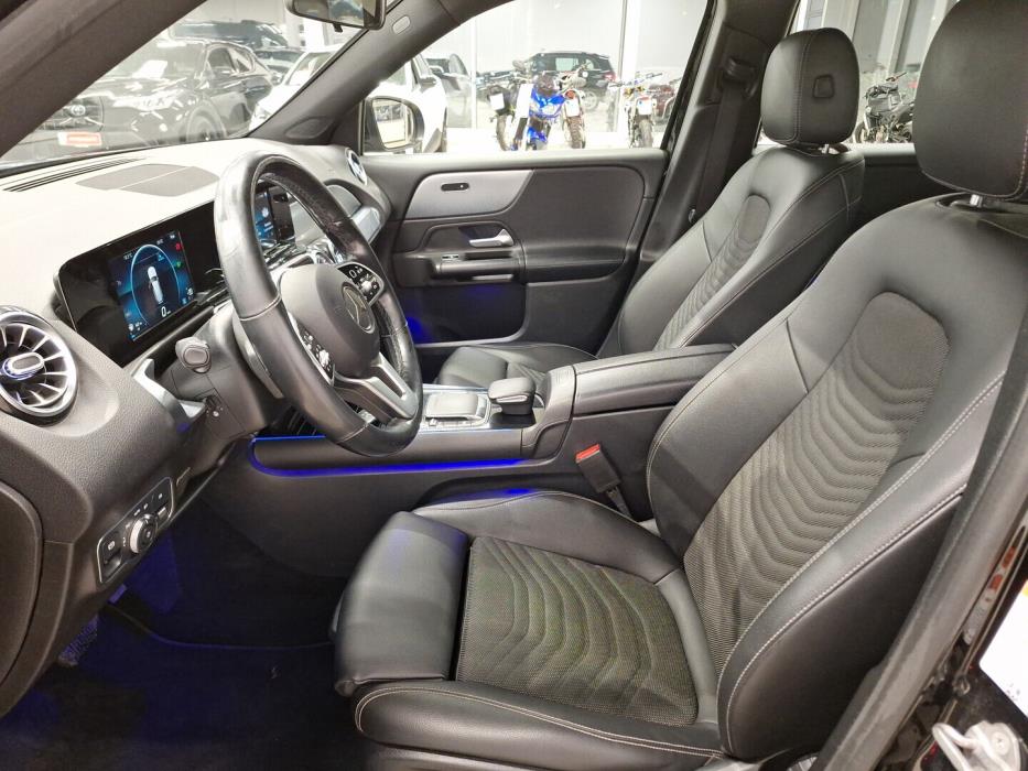 MERCEDES-BENZ GLB 2021
