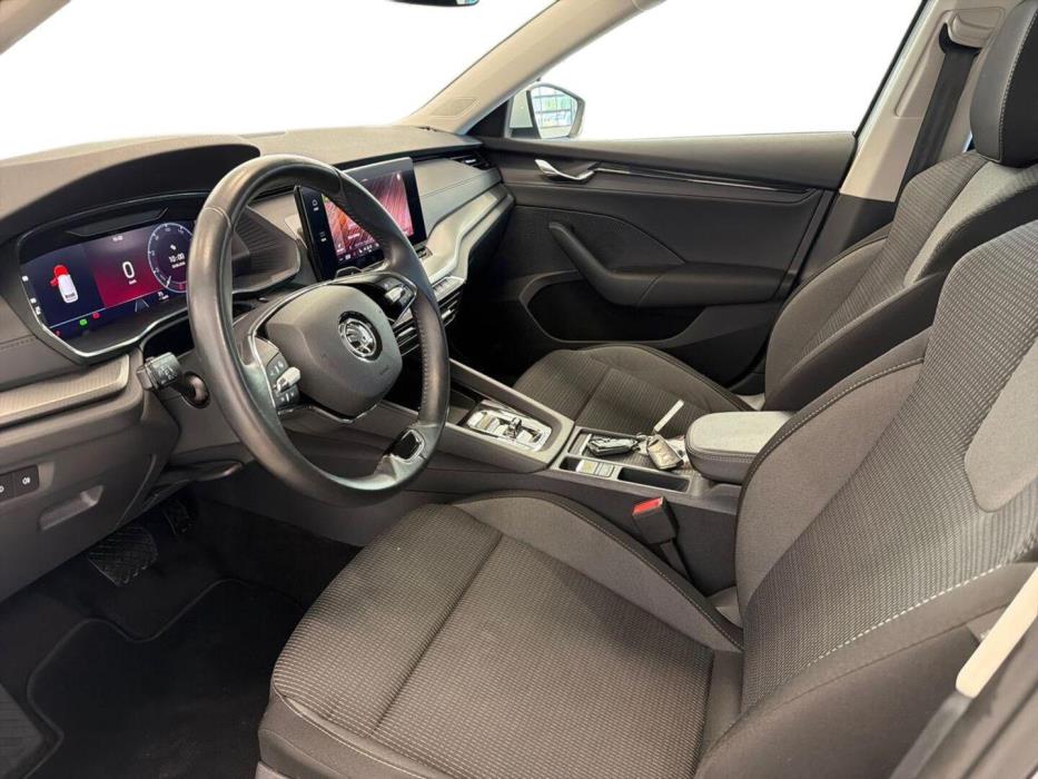 SKODA Octavia 2024
