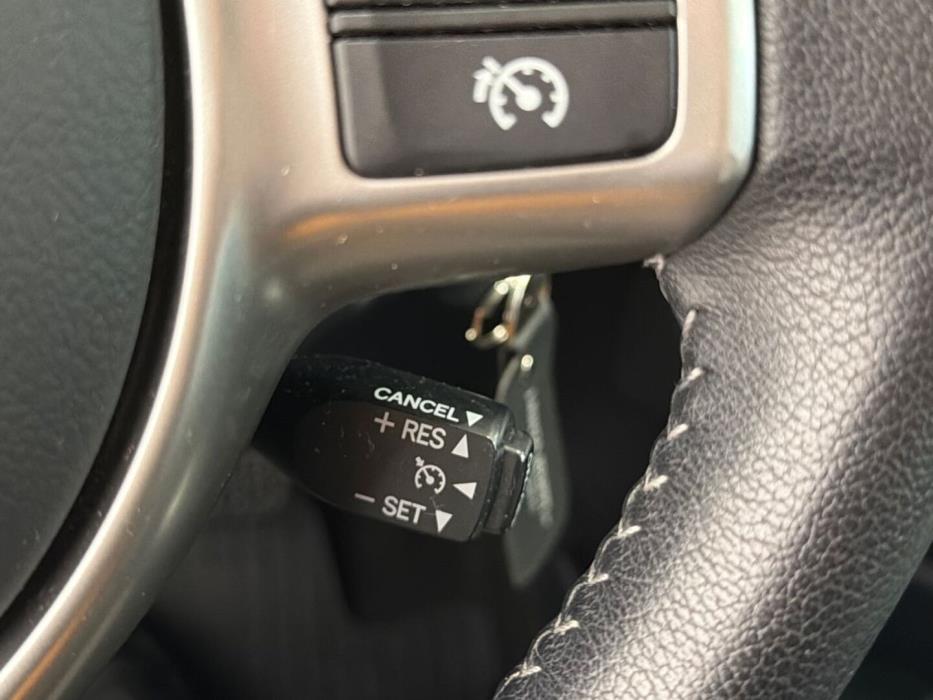 TOYOTA Yaris 2013