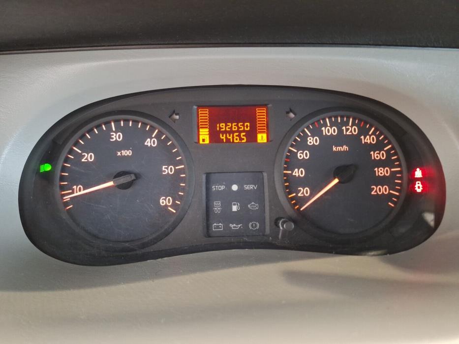 NISSAN Primastar 2005