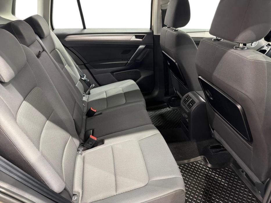 VOLKSWAGEN Golf Sportsvan 2015