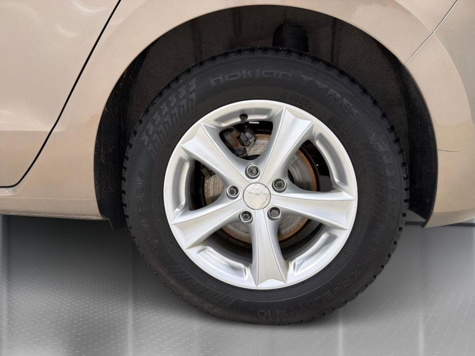 VOLKSWAGEN Golf Sportsvan 2015