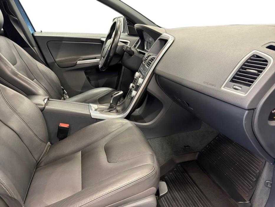 VOLVO XC60 2016