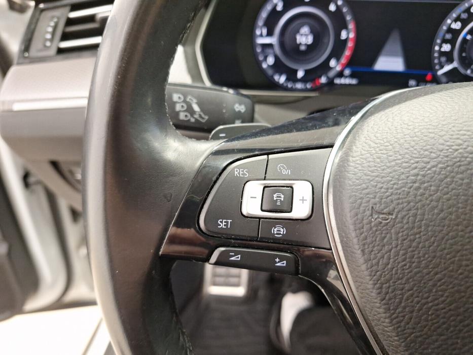 VOLKSWAGEN Passat 2019