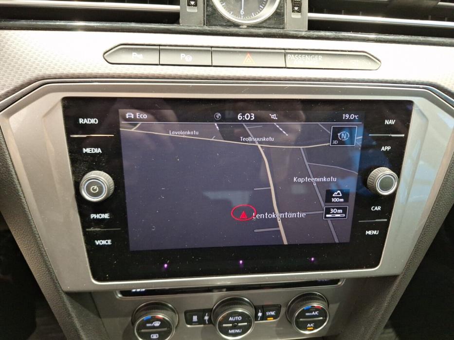 VOLKSWAGEN Passat 2019