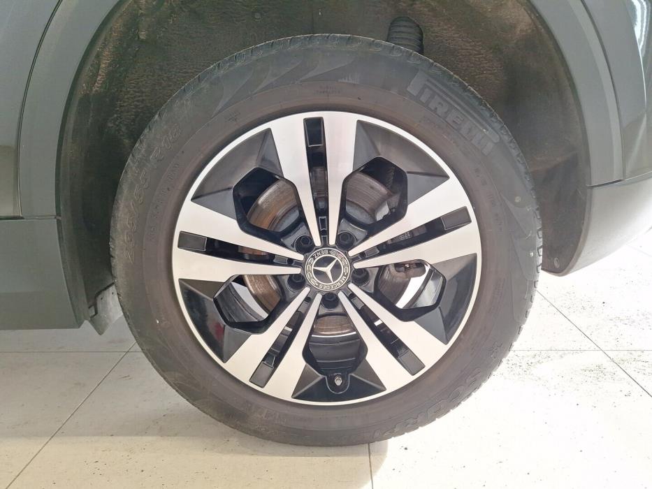 MERCEDES-BENZ GLA 2021