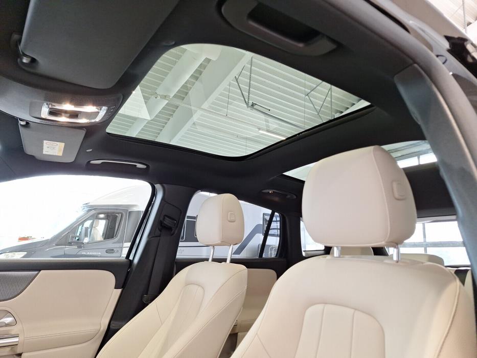 MERCEDES-BENZ GLA 2021