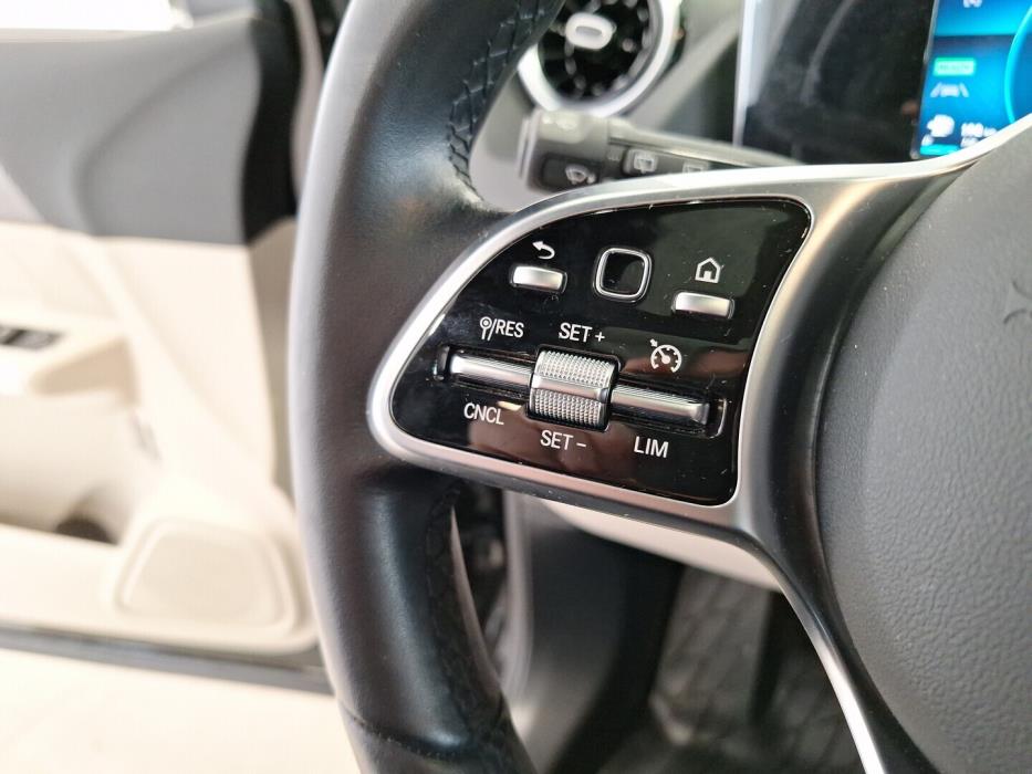 MERCEDES-BENZ GLA 2021