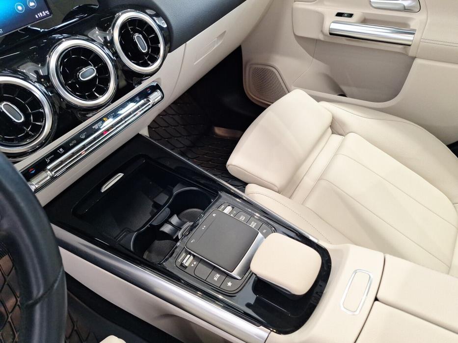 MERCEDES-BENZ GLA 2021