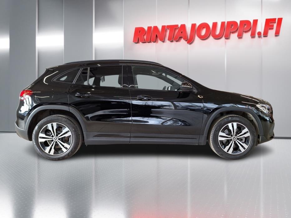 MERCEDES-BENZ GLA 2021