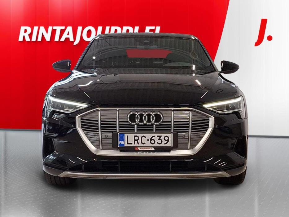 AUDI e-tron 2022