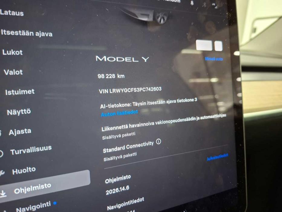 TESLA Model Y 2023
