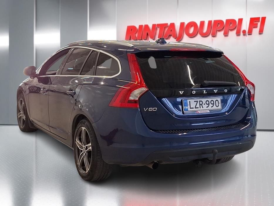 VOLVO V60 2011