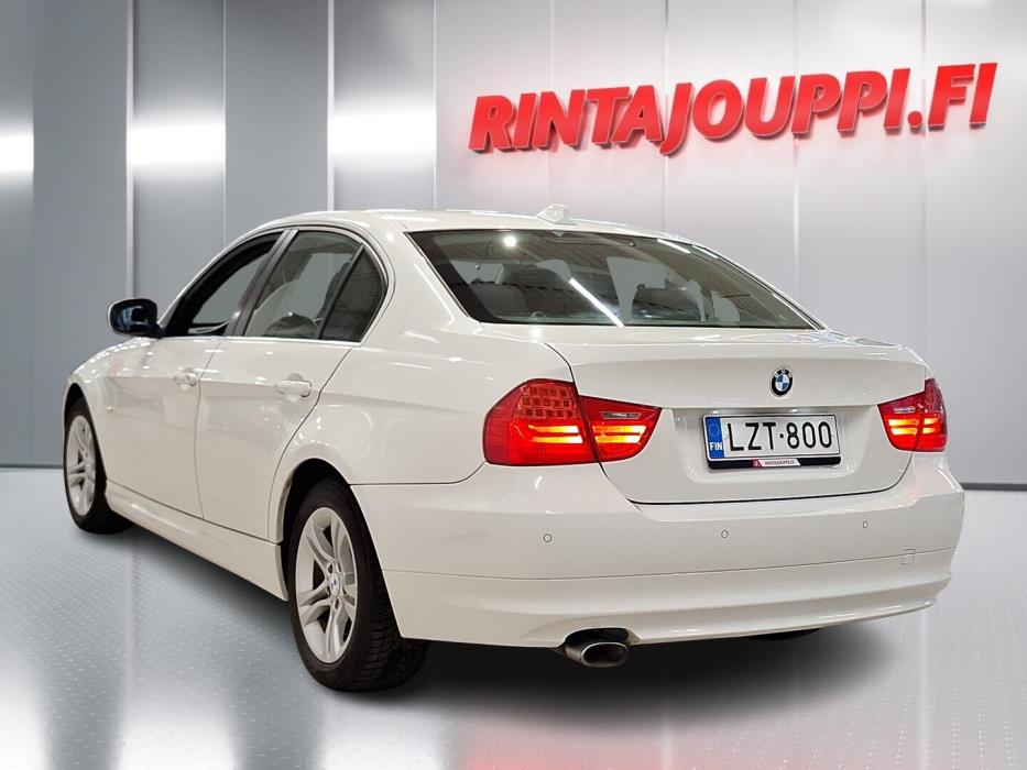 BMW 318 2011