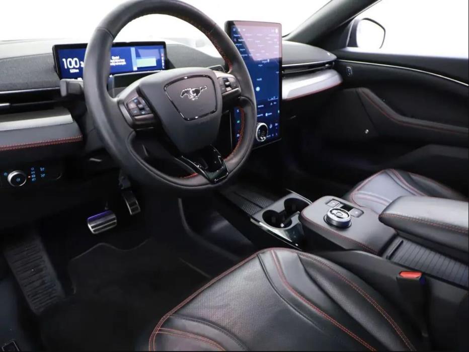 FORD Mustang Mach-E 2021