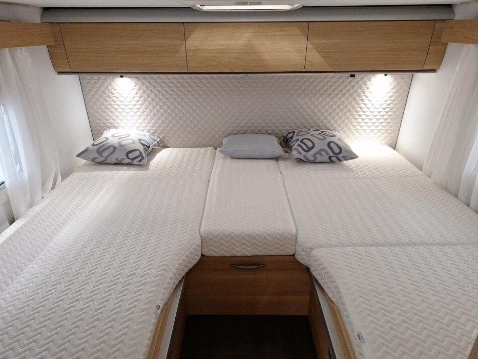 ADRIA CORAL 670 DL 60 Years Selection 2026